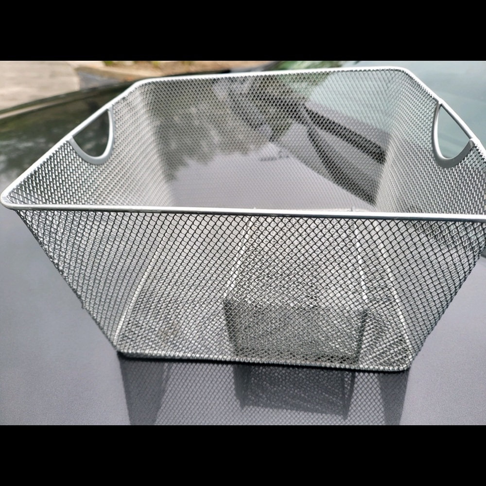 Storage basket